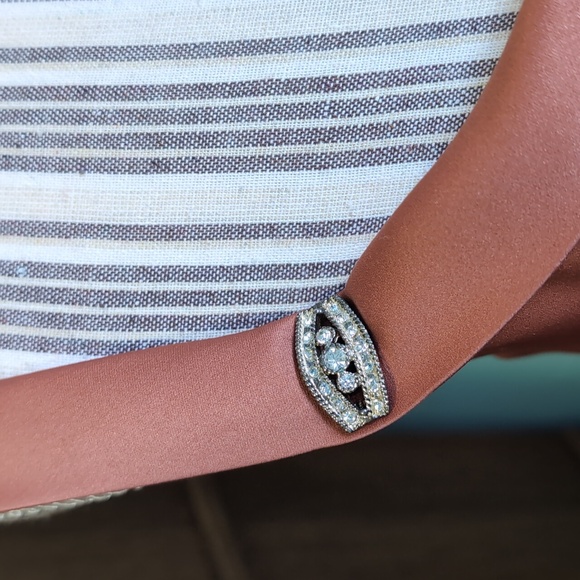 Classy formal gown - Picture 4 of 12